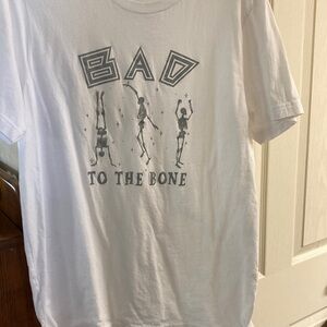 Tags removed, large women’s tee